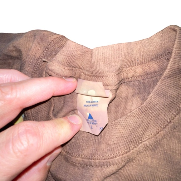 The Mountain Men’s Vintage T Shirt Size Large Brown Grizzly Bear Print 100% Cott - Picture 2 of 3